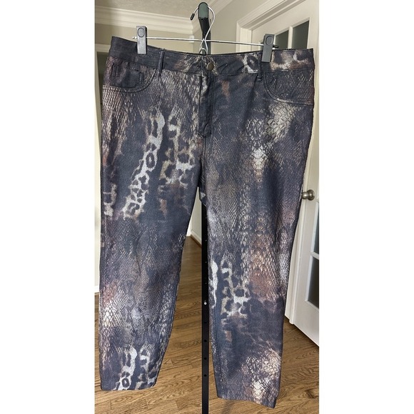 Frank Lyman Design Pants - Frank Lyman Reversible Jeans Women's XL Animal Print Snake Leopard Pants Stretch